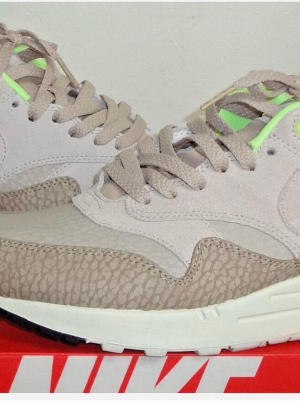 2016 NIKE AIR MAX 1 PREMIUM SAFARI PRM STRING SNEAKERS